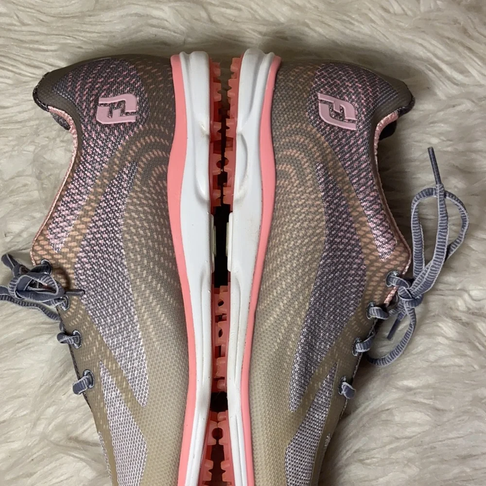 Like new Footjoy Pink Golf emPOWER Spikeless Shoe
